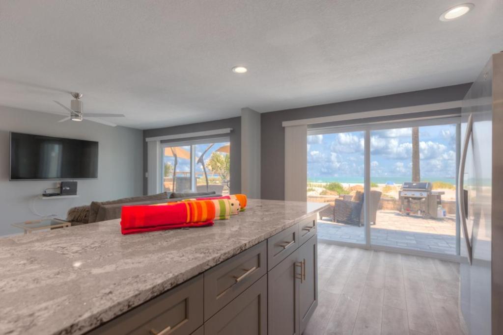 Sea La Vie Beach Oceanfront Patio Pet Friendly شاطئ جاكسونفيل المظهر الخارجي الصورة